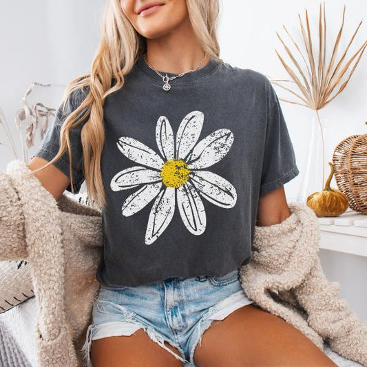 Daisy Flower Tee in Vibrant Pink with Large White Daisy Graphic Design